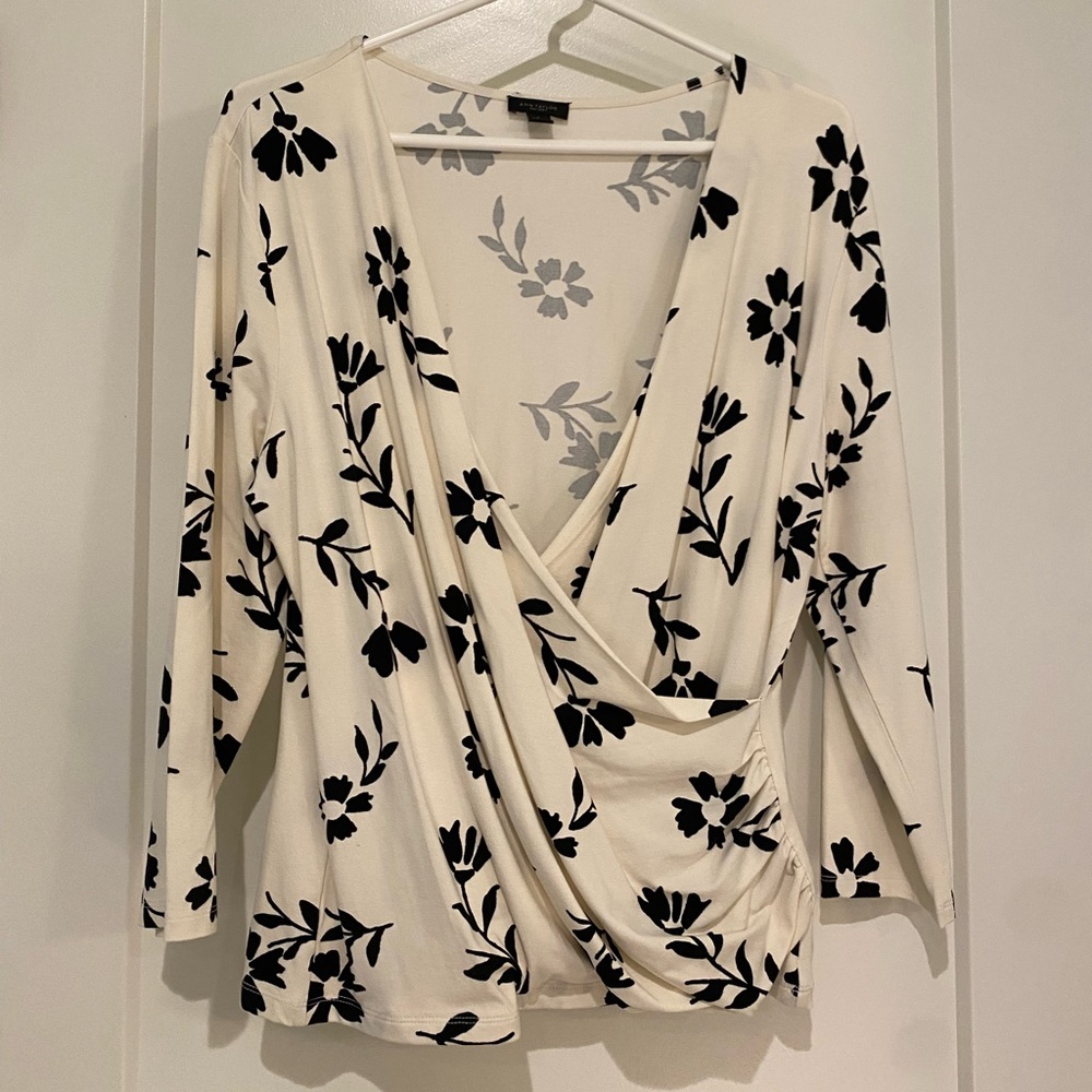 Ann Taylor Factory Monochrome Long Sleeve Floral Faux Wrap Blouse, size L